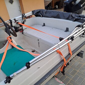 Motorový čln TERHI 410 - 6