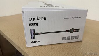 Dyson V8 Cyclone - 6