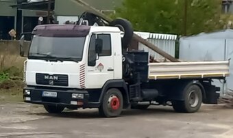 MAN s rukou - 6