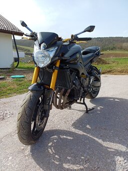 Yamaha FZ8 - 6