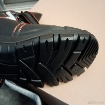 pracovná obuv letná aj zimná č.39 - 6