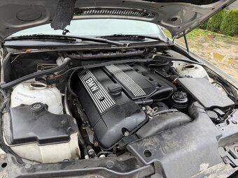 BMW E46 330ix Touring – rozpredám na diely / možnosť odskúša - 6