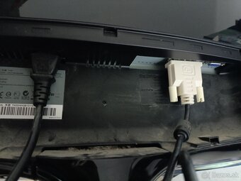 Samsung T220 22 palcový funkcny - 6