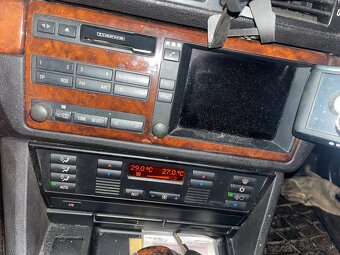 Rozpredám e39 530d touring automat 135kw - 6