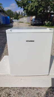 Predám malú chladničku Hyundai - 6