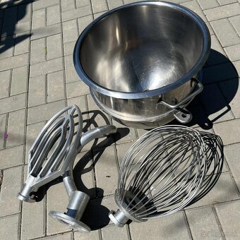 KUCHYNSKÝ ROBOT 30 l, RM-30H - 6