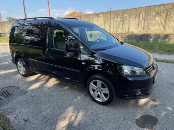 Volkswagen Caddy Maxi 7miestna - 6