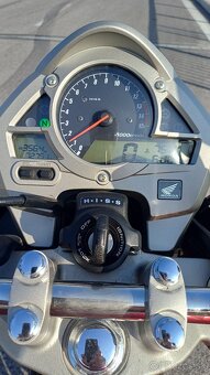 Honda hornet 600 - 6