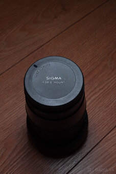 Sigma 16mm f1.4 DC DN Contemporary pre Sony E - 6