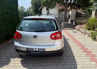Volkswagen Golf 1,4i Pravid.servis klima tempo benzín - 6