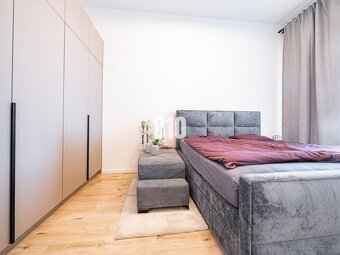 Moderný DOM, parkovanie, záhradka - pri Nitre - 6