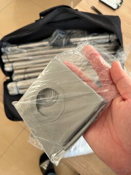 Prenosné projekčné plátno BlitzWolf BW-VS6 80" - nepoužité. - 6