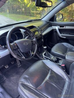 KIA Sorento 2.2 CRDi 4WD RV 2010 - 6