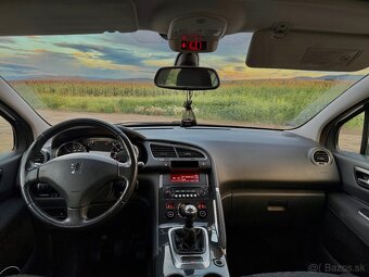 Peugeot 3008 1.6 benzín, 88 kW, 2010 - 6