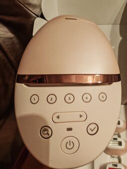 Nový nepoužitý Philips Lumea Series 9000 IPL depilátor - 6