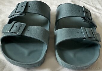 EU41-Unisex sandále s dvoma prackami za 5eur - 6