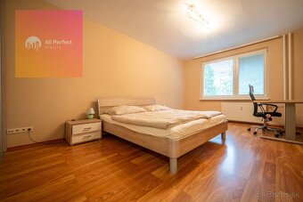 Na prenájom veľký 2 izbový byt v centre mesta Nitra - 6