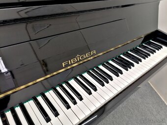 Elegantné čierne Piano dovoz celá SR - 6