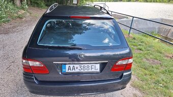 Mercedes-Benz W211 - 6