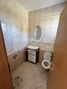 Priestranný rodinný dom na priamy predaj v obci Nová Dedinka - 6