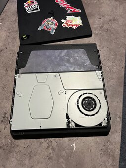 PS4 Slim - 6