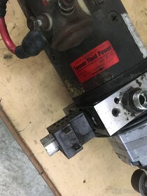 El hydraulický agregát 24v - 6