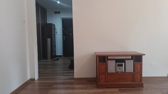 Na prenájom veľký 2 izbový byt Nitra - spodok Klokočiny, skv - 6