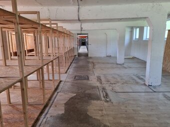 NA PRENÁJOM – SKLADOVÉ A KANCELÁRSKE PRIESTORY V TVRDOŠÍNE - - 6