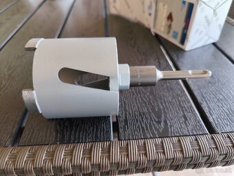 BOSCH Diamantová vŕtacia korunka na zásuvky 82 mm - 6