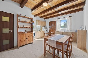 PREDAJ:novopostavená chata,386m2 pozemok, parkovanie - 6