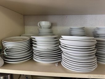 Hrnčeky, šálky, podšálky a taniere – 1,50 €/kus - 6