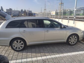Toyota Avensis combi - 6