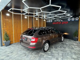 Škoda Octavia Combi 2.0 TDI Elegance/Style - 6