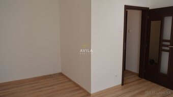 NA PREDAJ: 1izbový byt 30m2, kompletná rekonštrukcia - Trnav - 6