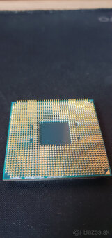 AMD Ryzen 5 2600 - 6