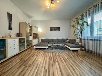 Väčší 3 izbový byt v skvelej lokalite na predaj, R.Dúbravca - 6