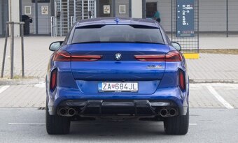 BMW X6 M Competition z roku 2021 - 6