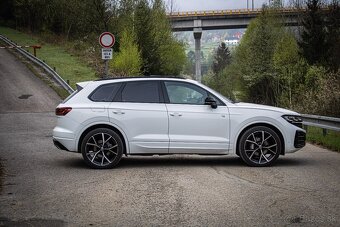 Touareg 3.0 TDI V6 286k R-Line, IQ Light, Pano, Vzduch, DPH - 6