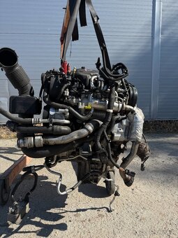 -----LAND ROVER RANGE ROVER 3.0 D V6 BiTURBO----- - 6