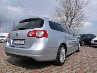 Volkswagen Passat Variant 3.2 V6 Highline 4-Motion DSG - 6