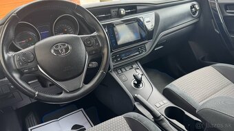 Predám Toyota Auris Hybrid 1.8 Edition - 6