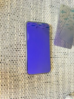 iPhone 11 64GB - 6