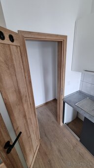 Na prenájom priestranný 3-izbový byt v centre Bytče – BD Pop - 6