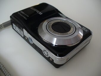 Fujifilm FinePix AX600 Black 14MP,5x zoom,33-165 mm,2,7" - 6