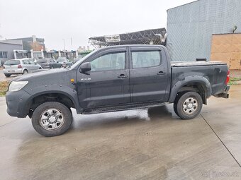 TOYOTA HILUX 2,5 DIESEL 4X4 UZÁVIERKU MA - 6