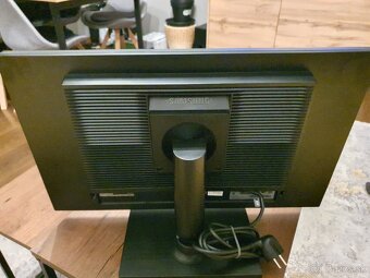 Lenovo V520 - 6