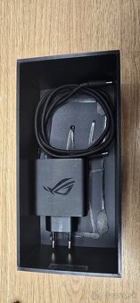 Predám asus rog Phone 6 16GB/512GB - 6