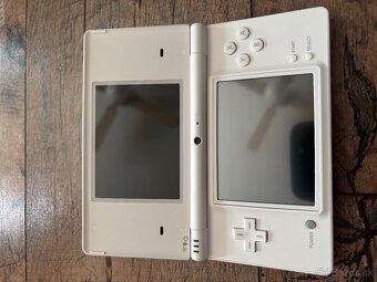 Nintendo DSI komplet balenie + r4 karta + 32gb sd karta - 6