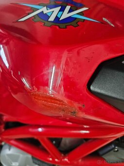 MV AGUSTA BRUTALE - 6