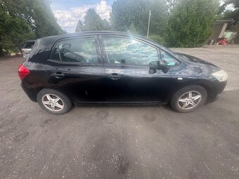 Toyota auris - 6